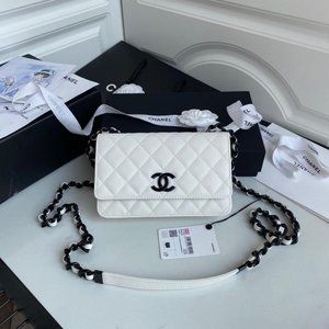 Luxury white chanel Bag.